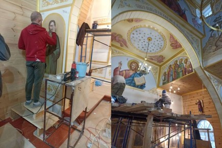 Ростовские иконописцы расписали деревянный храм в Бабушкинском округе