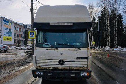 Сбитая в Великом Устюге грузовиком пенсионерка скончалась в больнице