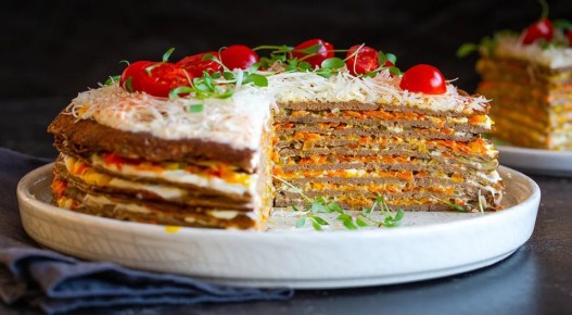 Как приготовить ароматный печёночный торт: пошаговый рецепт вкусной закуски