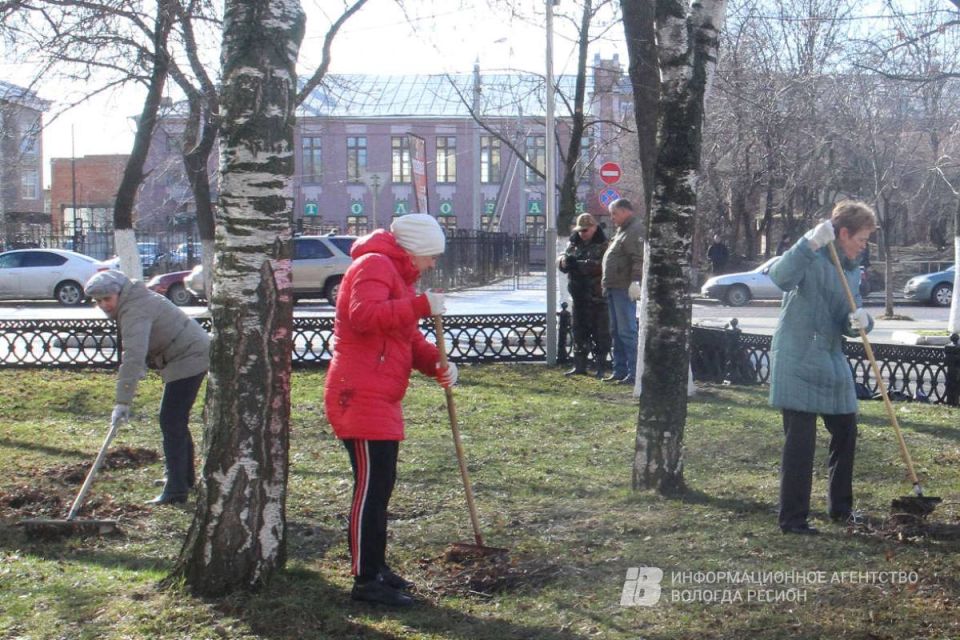 Более 55 тысяч человек и свыше 600 единиц техники выйдут на комплексную уборку территорий Вологодчины