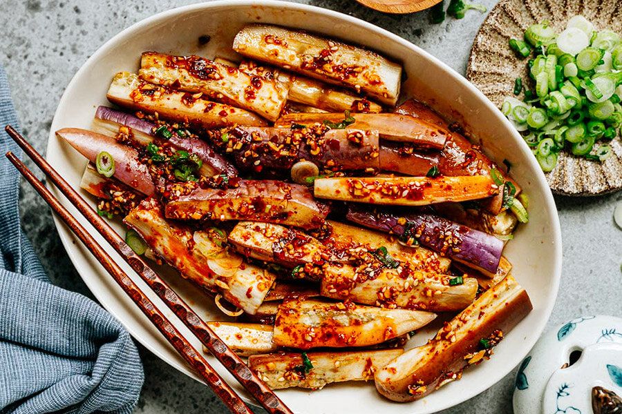 Вкусный острый салат из баклажанов для любителей остренького