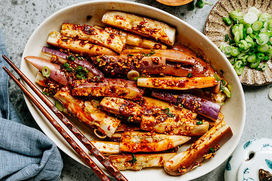 Вкусный острый салат из баклажанов для любителей остренького