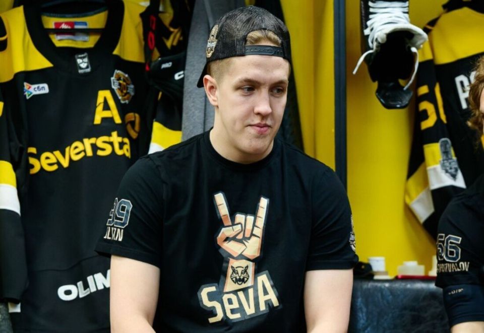 Нападающий череповецкой «Северстали» продолжит карьеру в НХЛ