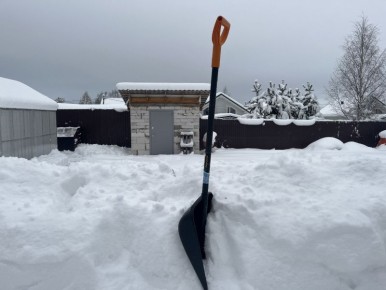 Как правильно чистить снег и заботиться о здоровье: советы кардиолога