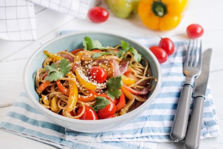 Спагетти в азиатском стиле: вкусное и быстрое решение для обеда