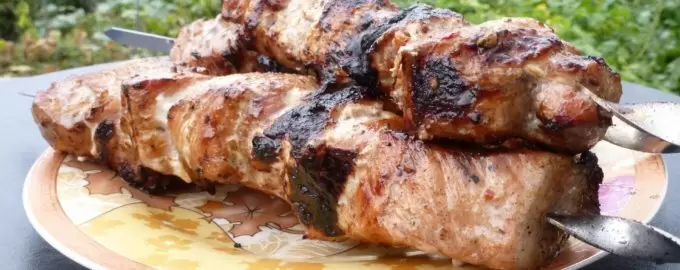 Идеальный шашлык: свинина в луково-лимонном маринаде