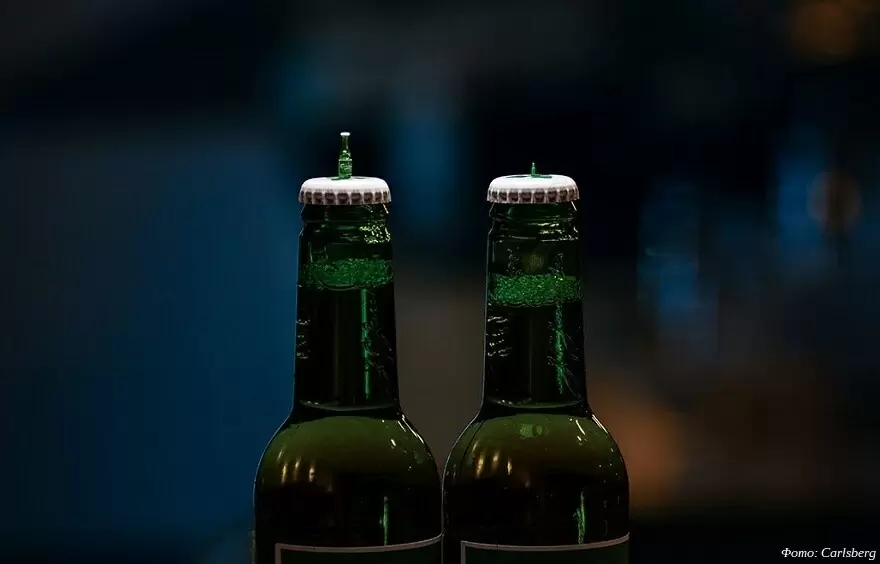 Шведские студенты представили рекордную мини-бутылку пива