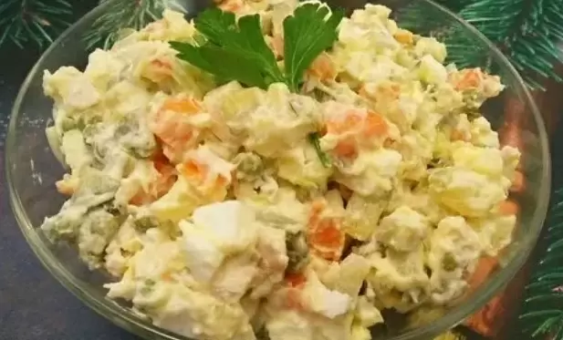 Оливье с курицей: вкусный и полезный салат на ваш стол