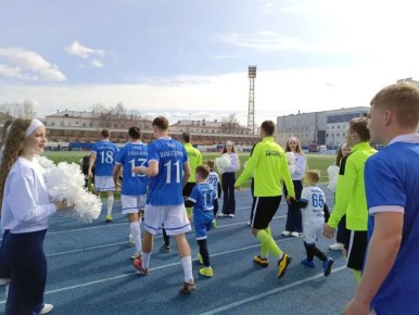 Только что в Вологде завершился первый тайм матча чемпионата Группы 2 Второй лиги Б, в котором вологодское "Динамо" принимает ФК "Иркутск"