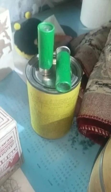 В Череповце сотрудники ППС обнаружили более килограмма пороха, выехав на семейный скандал В Череповце сотрудники ППС обнаружили более килограмма пороха, выехав на семейный скандал