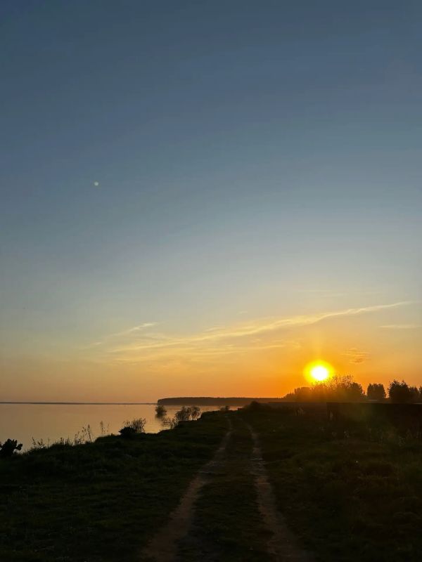 Вечерняя красота на Рыбинском водохранилище глазами наблюдательной Екатерины Драницыной Вечерняя красота на Рыбинском водохранилище глазами наблюдательной Екатерины Драницыной