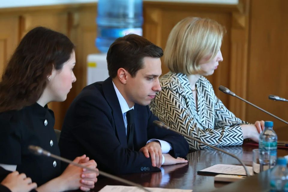 Георгий Филимонов: На площадке МГИМО встретился с молодёжным студенческим активом Вологодской области в Москве Георгий Филимонов: На площадке МГИМО встретился с молодёжным студенческим активом Вологодской области в Москве