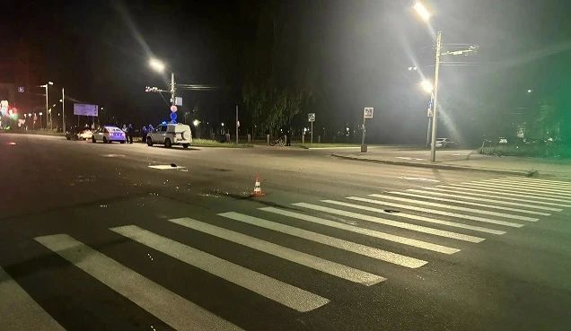 Мужчина погиб под колёсами иномарки в Череповце Мужчина погиб под колёсами иномарки в Череповце