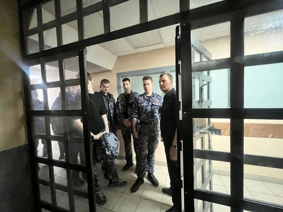 Сотрудники ОМВД России «Вологодский» познакомили студентов с работой отдела полиции Сотрудники ОМВД России «Вологодский» познакомили студентов с работой отдела полиции