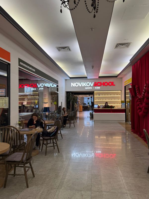 Расширенный взгляд на BreakFest в Novikov school cafe