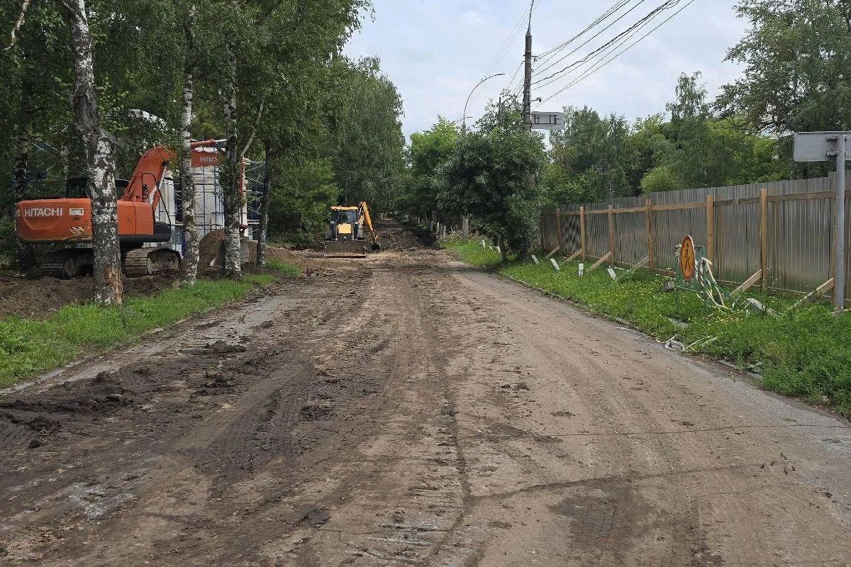 В Вологде начали ремонт тротуаров у Кремлёвского сада