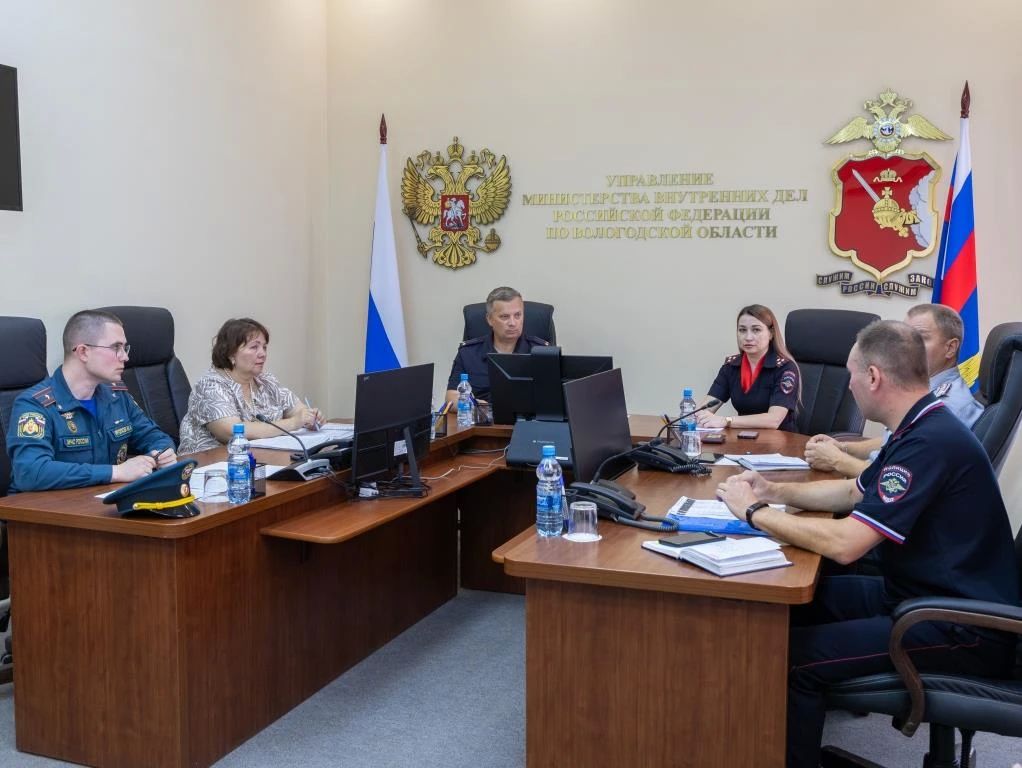 В УМВД России по Вологодской области состоялась «прямая линия» по вопросам защиты интересов семьи В УМВД России по Вологодской области состоялась «прямая линия» по вопросам защиты интересов семьи