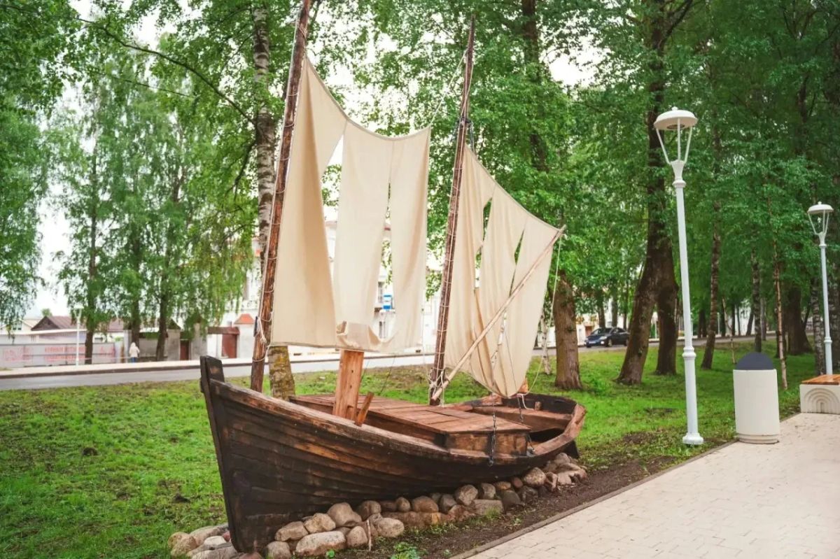 Георгий Филимонов: Белозерск — один из древнейших городов России, где история живёт на улицах, в храмах, древнем земляном валу, народных традициях и памяти поколений Георгий Филимонов: Белозерск — один из древнейших городов России, где история живёт на улицах, в храмах, древнем земляном валу, народных традициях и памяти поколений