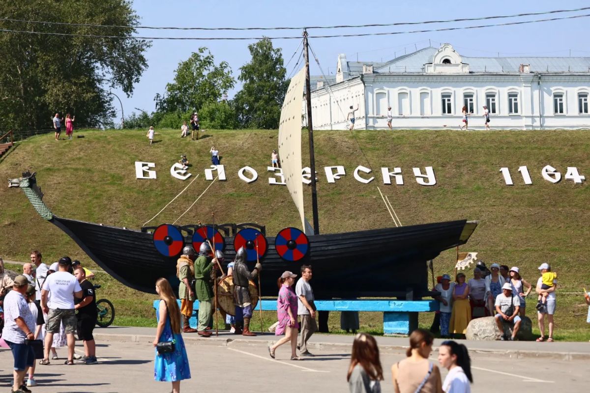 Георгий Филимонов: Белозерск — один из древнейших городов России, где история живёт на улицах, в храмах, древнем земляном валу, народных традициях и памяти поколений Георгий Филимонов: Белозерск — один из древнейших городов России, где история живёт на улицах, в храмах, древнем земляном валу, народных традициях и памяти поколений