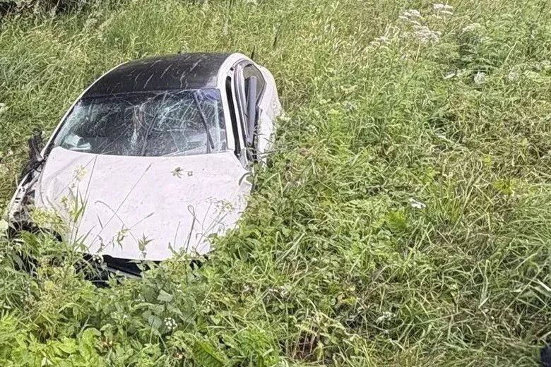 Под Кирилловом погиб водитель опрокинувшейся в кювет иномарки