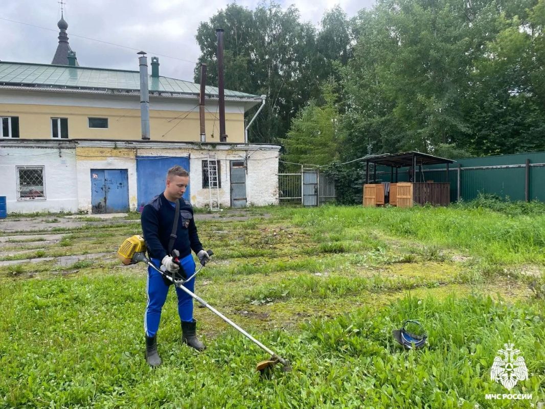 Помощь святым обителям накануне профессионального праздника Помощь святым обителям накануне профессионального праздника