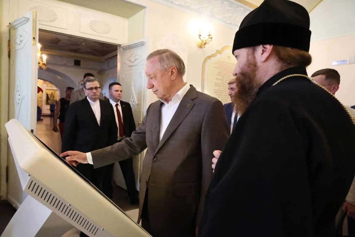 Георгий Филимонов: Вместе с Губернатором Санкт-Петербурга Александром Дмитриевичем Бегловым и митрополитом Вологодским и Кирилловским Саввой посетили Воскресенский кафедральный собор Георгий Филимонов: Вместе с Губернатором Санкт-Петербурга Александром Дмитриевичем Бегловым и митрополитом Вологодским и Кирилловским Саввой посетили Воскресенский кафедральный собор