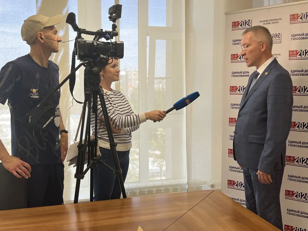 Друзья, мы заметили, как сильно вам откликаются наши теплые архивные фотоподборки разных лет! И сегодня мы решили поделиться с вами очень особенными кадрами Друзья, мы заметили, как сильно вам откликаются наши теплые архивные фотоподборки разных лет! И сегодня мы решили поделиться с вами очень особенными кадрами