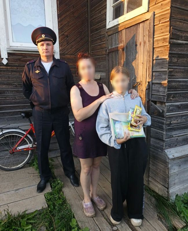 Доброта и порядок: как полицейские подготовили детей к школе Доброта и порядок: как полицейские подготовили детей к школе