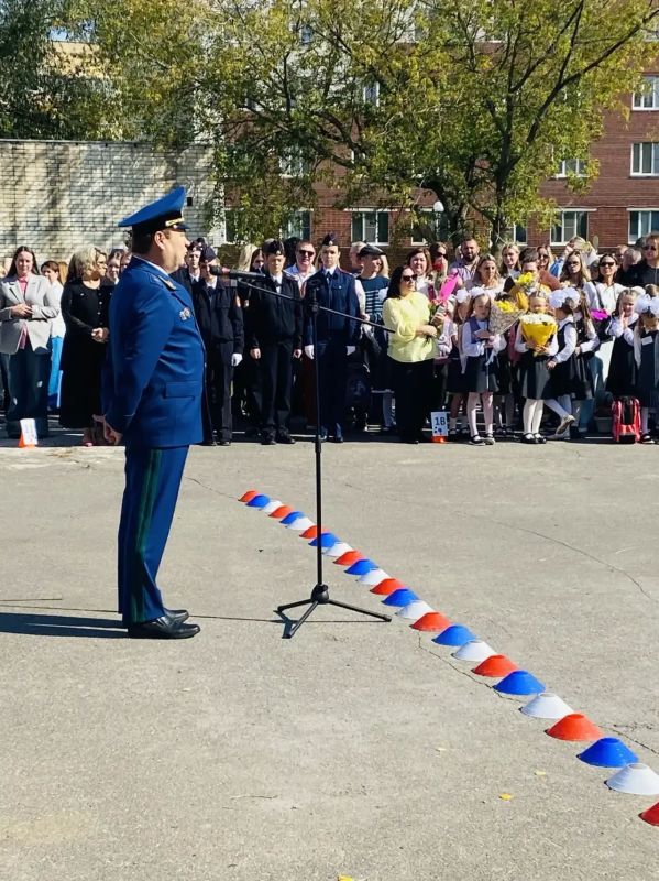 Прокурор Вологодской области Андрей Тимошичев принял участие в торжественных мероприятиях, посвященных Дню знаний Прокурор Вологодской области Андрей Тимошичев принял участие в торжественных мероприятиях, посвященных Дню знаний
