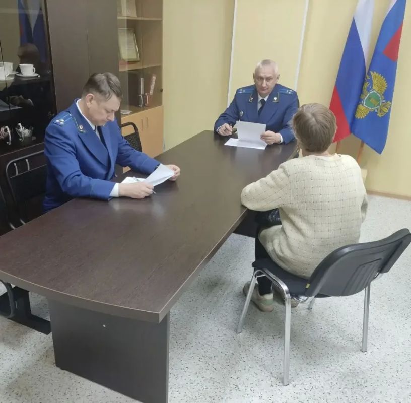 Заместитель прокурора области Виталий Пацан провел личный прием жителей Сокольского округа Заместитель прокурора области Виталий Пацан провел личный прием жителей Сокольского округа