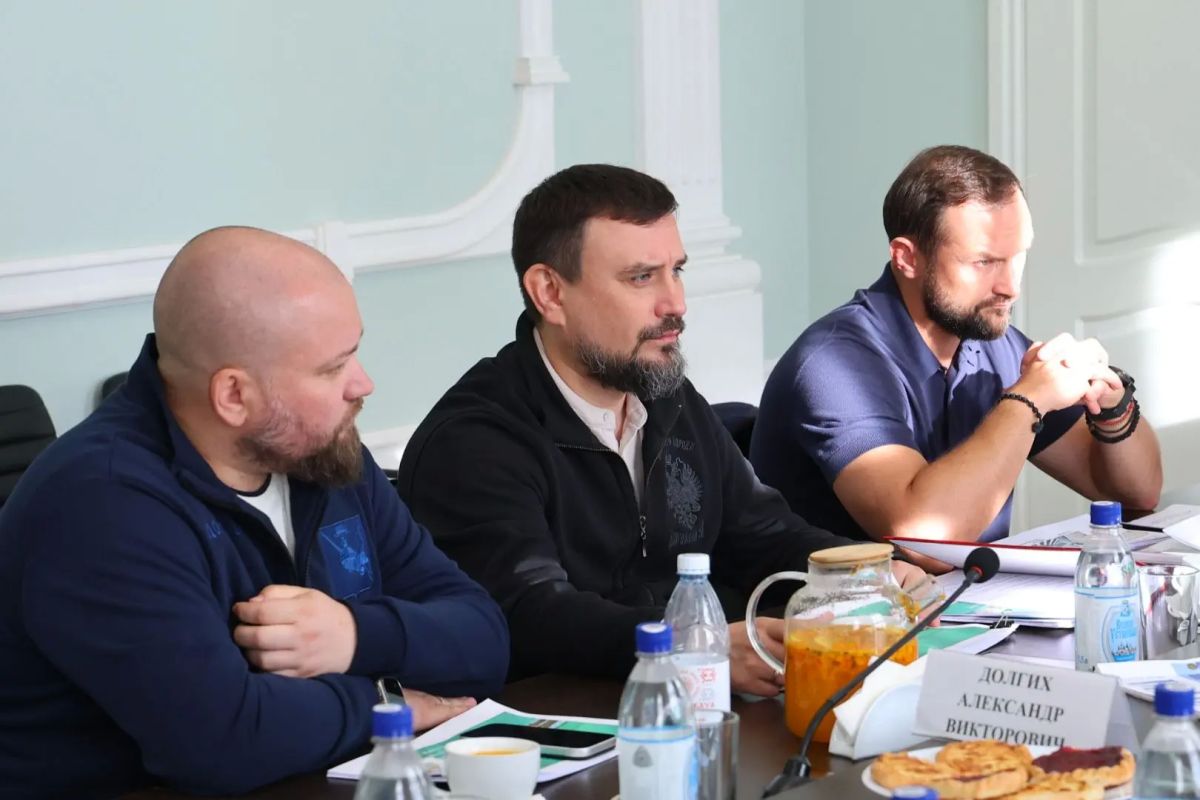 Георгий Филимонов: Завершил визит в Великий Устюг выездным заседанием оргкомитета по подготовке города к 880-летию Георгий Филимонов: Завершил визит в Великий Устюг выездным заседанием оргкомитета по подготовке города к 880-летию