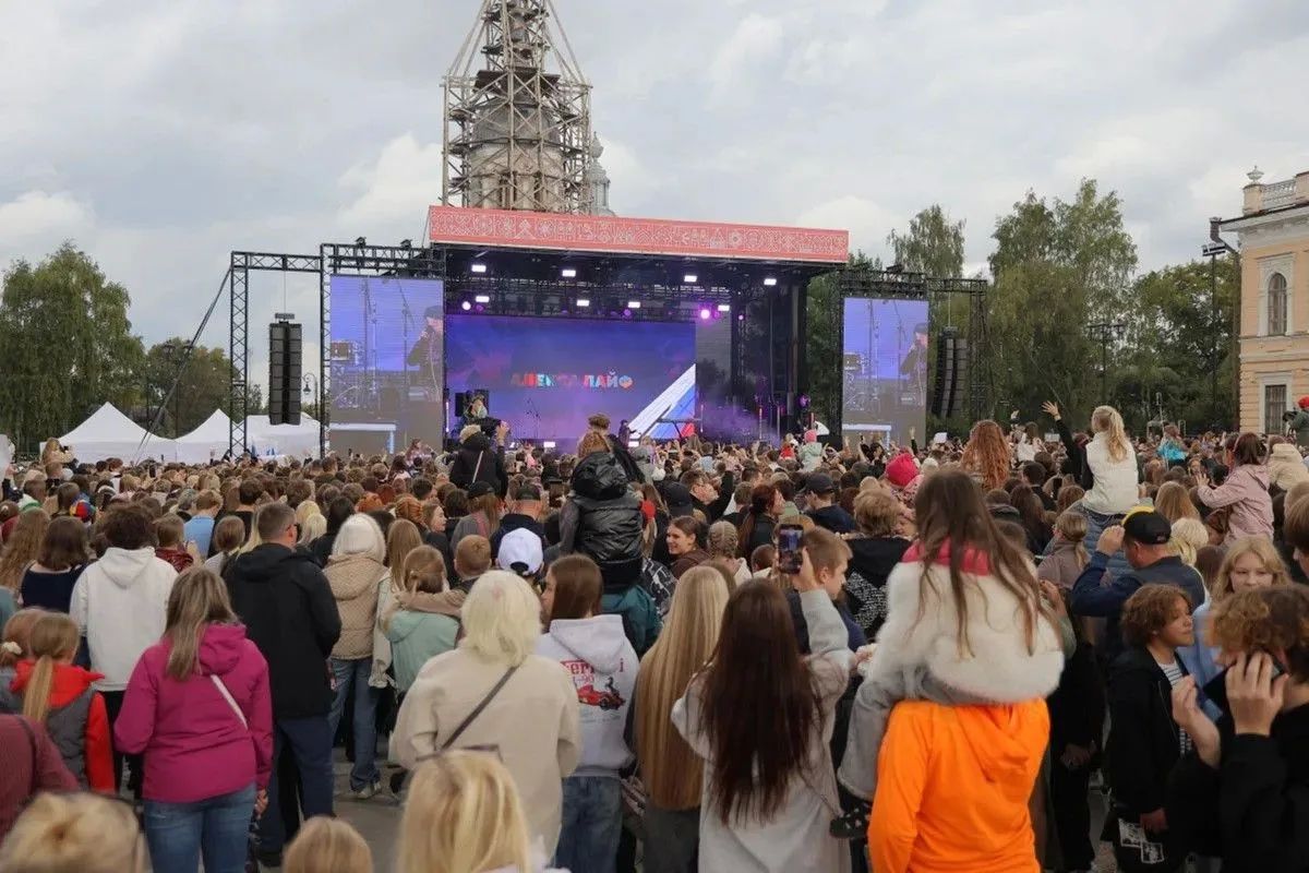 Всероссийский фестиваль «ТопФест» собрал в Вологде пять тысяч зрителей Всероссийский фестиваль «ТопФест» собрал в Вологде пять тысяч зрителей
