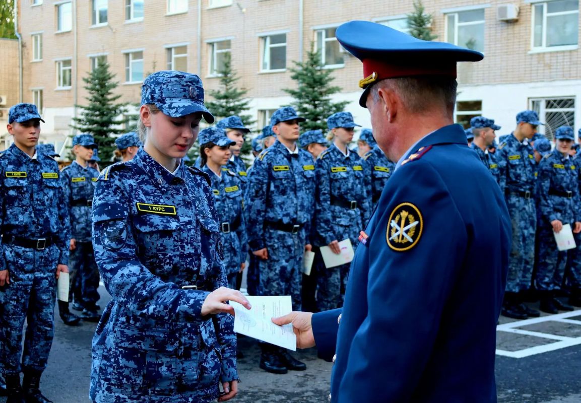 #В_объективе_УИС.
. В Вологодском институте права и экономики ФСИН России самые сильные, быстрые, ловкие и выносливые первокурсники совершили марш-бросок в рамках программы профессиональной подготовки по должности... #В_объективе_УИС.
. В Вологодском институте права и экономики ФСИН России самые сильные, быстрые, ловкие и выносливые первокурсники совершили марш-бросок в рамках программы профессиональной подготовки по должности...