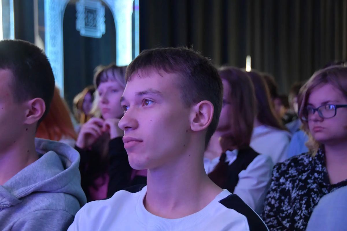 Встреча с легендой спорта в ВоГУ: о спорте, журналистике и силе духа! Встреча с легендой спорта в ВоГУ: о спорте, журналистике и силе духа!