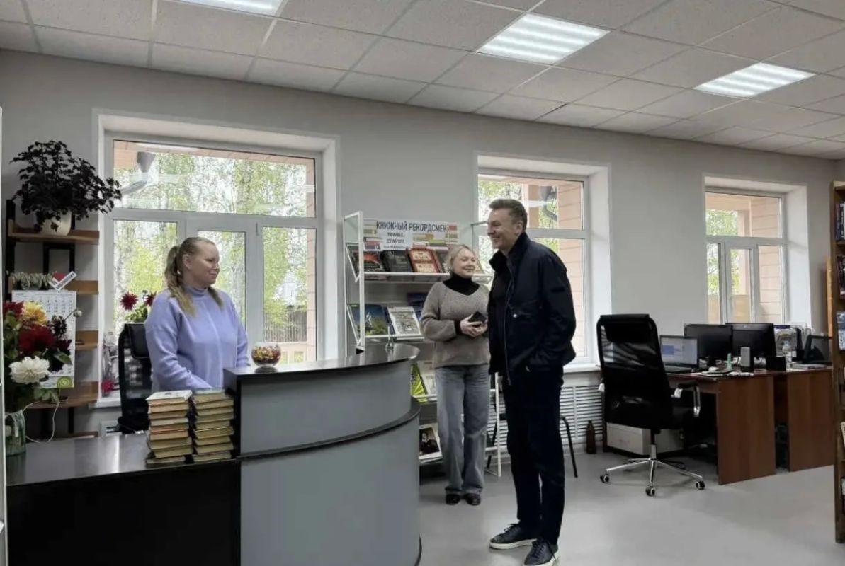 В Бабушкинском округе восстановили библиотеку по старым фотографиям В Бабушкинском округе восстановили библиотеку по старым фотографиям