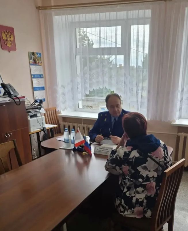 Прокурор Вологодской области Андрей Тимошичев провел личный прием жителей Шекснинского округа Прокурор Вологодской области Андрей Тимошичев провел личный прием жителей Шекснинского округа