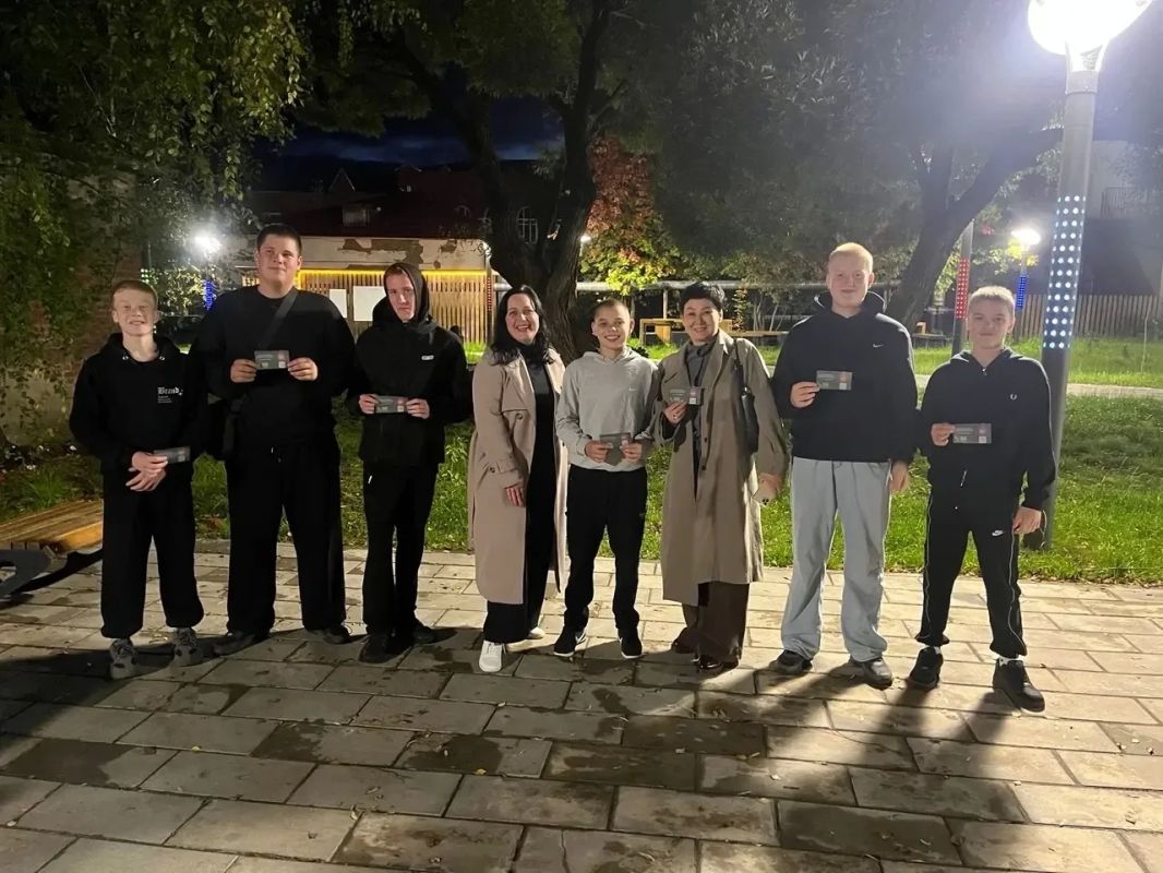 В Тотьме прошла уличная акция по профилактике вовлечения подростков в преступную деятельность В Тотьме прошла уличная акция по профилактике вовлечения подростков в преступную деятельность