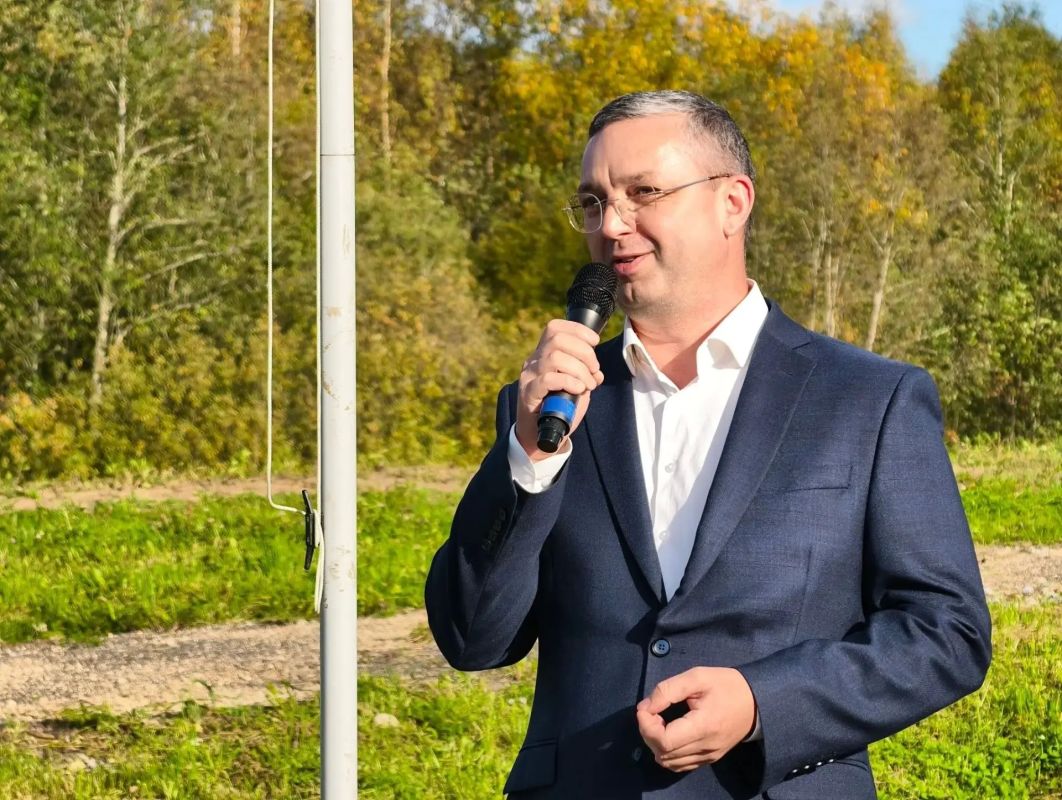 Юлия Чекалёва провела открытую тренировку на новой лыжероллерной трассе в Кириллове