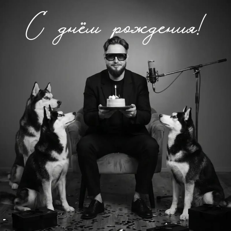 У всех в команде есть супергерои в плащах, а у нас — супергерой с камерой…