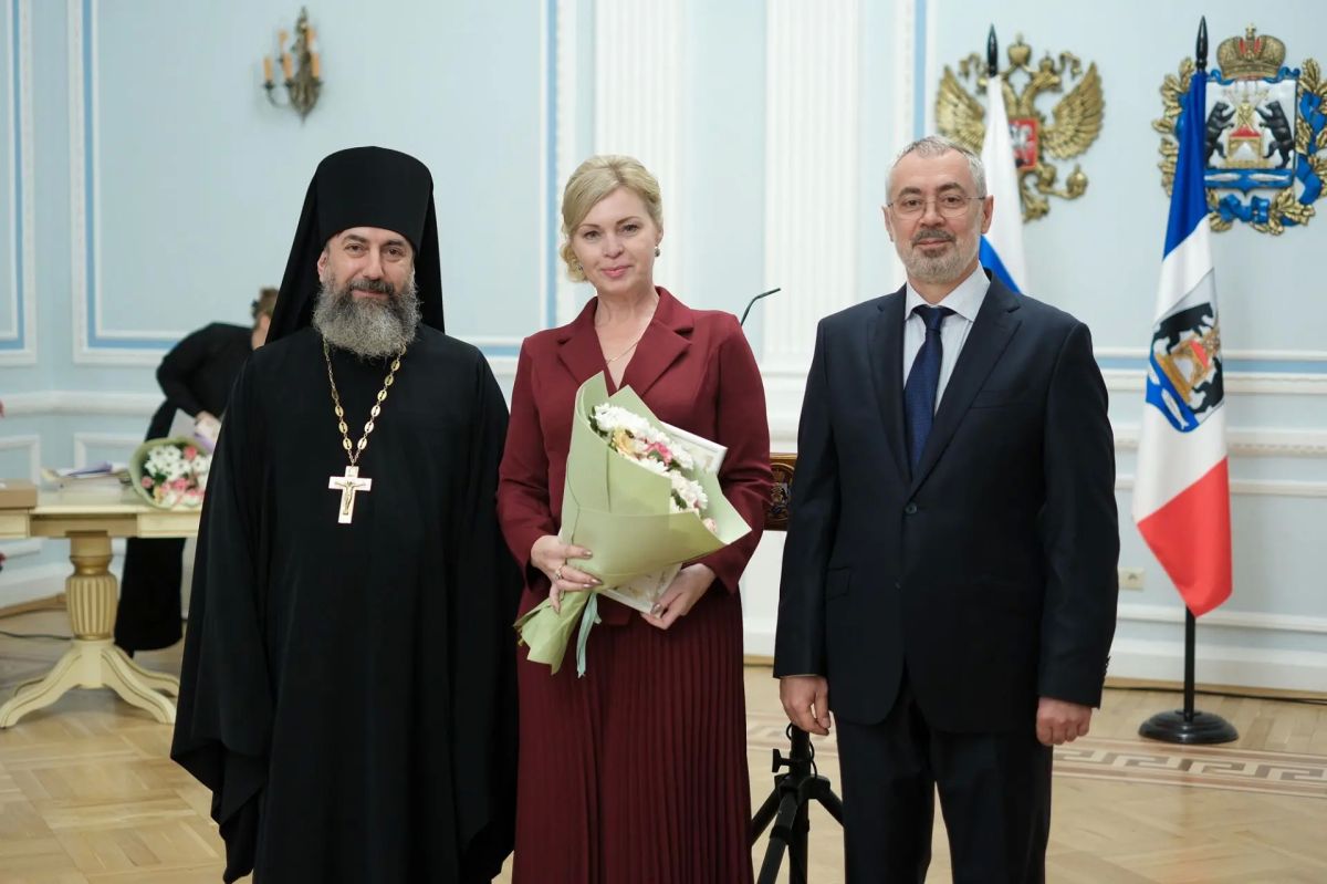 Педагоги Череповца победили в межрегиональном этапе конкурса «За нравственный подвиг учителя» Педагоги Череповца победили в межрегиональном этапе конкурса «За нравственный подвиг учителя»