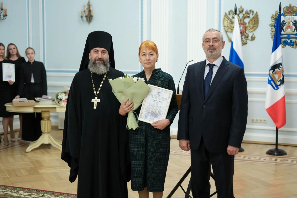 Педагоги Череповца победили в межрегиональном этапе конкурса «За нравственный подвиг учителя» Педагоги Череповца победили в межрегиональном этапе конкурса «За нравственный подвиг учителя»