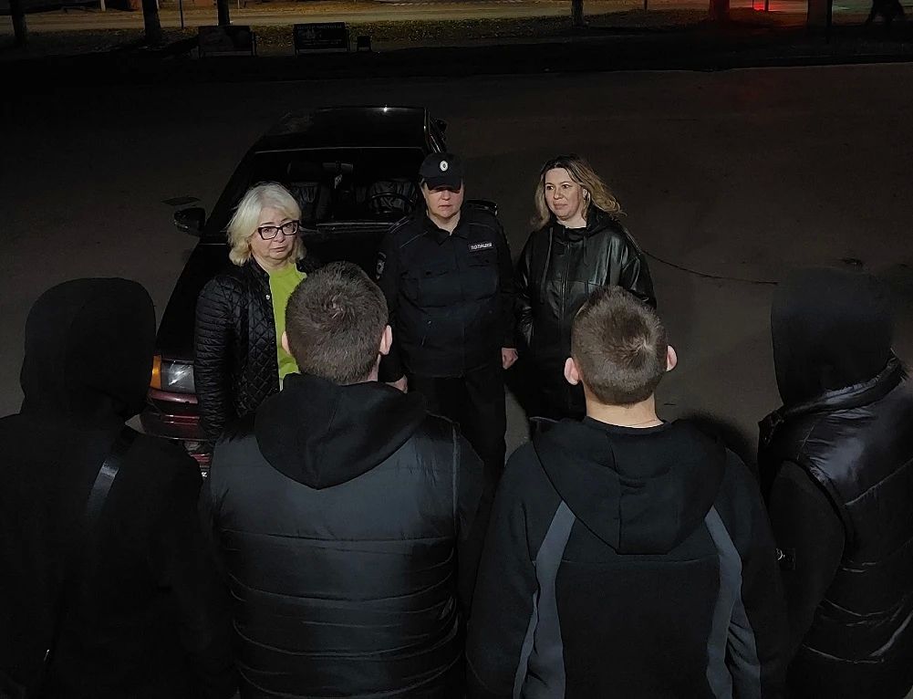 Полиция Сокола вышла в рейд по местам сбора подростков