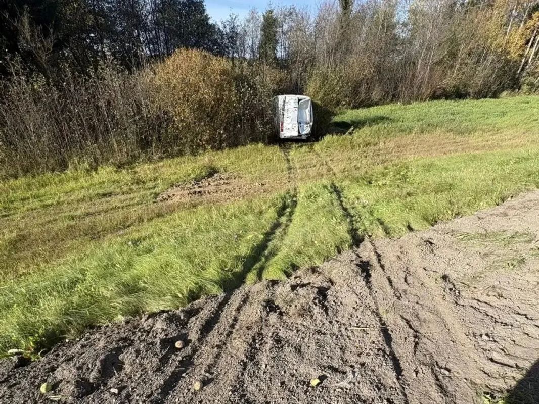 ДТП в Вологодском округе. Сегодня около 13:45 в Вологодском округе на 474 км автодороги М-8 Холмогоры Москва – Архангельск произошло ДТП ДТП в Вологодском округе. Сегодня около 13:45 в Вологодском округе на 474 км автодороги М-8 Холмогоры Москва – Архангельск произошло ДТП
