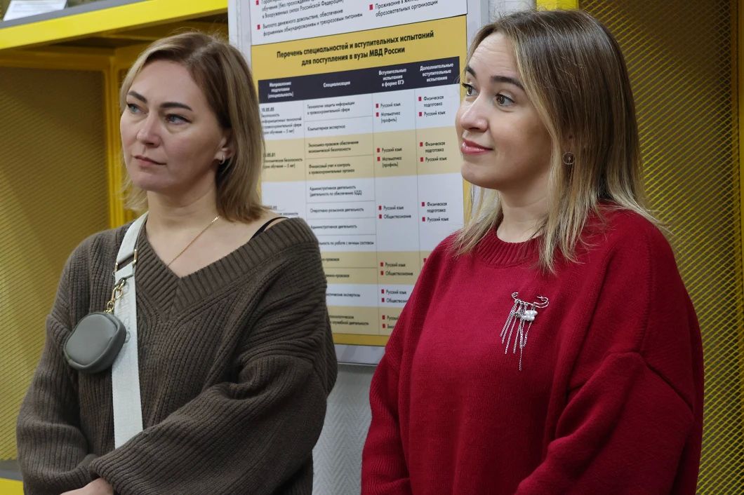 Члены Общественного совета посетили интерактивные пространства УМВД России «Череповец» Члены Общественного совета посетили интерактивные пространства УМВД России «Череповец»