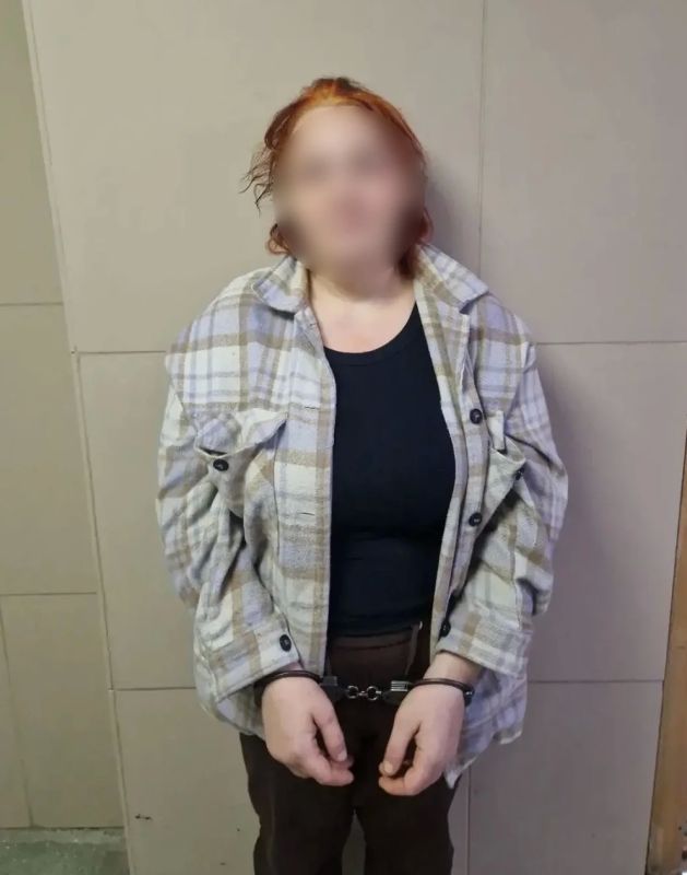 В Вологде полицейские задержали подозреваемых в попытке сбыта наркотиков в особо крупном размере В Вологде полицейские задержали подозреваемых в попытке сбыта наркотиков в особо крупном размере