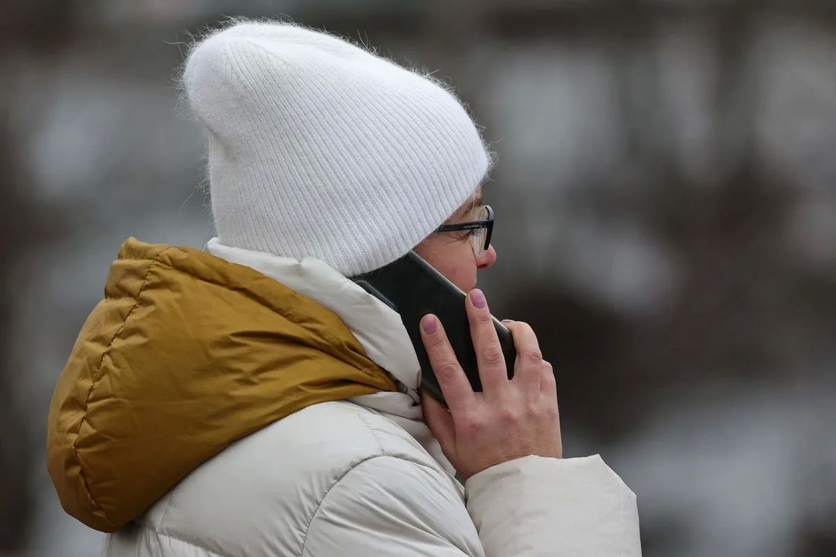 Вологжан предупреждают о новом виде мошенничества: злоумышленники создают фейковые аккаунты от имени дочерних обществ ПАО «Россети» и пишут людям в соцсетях и мессенджерах