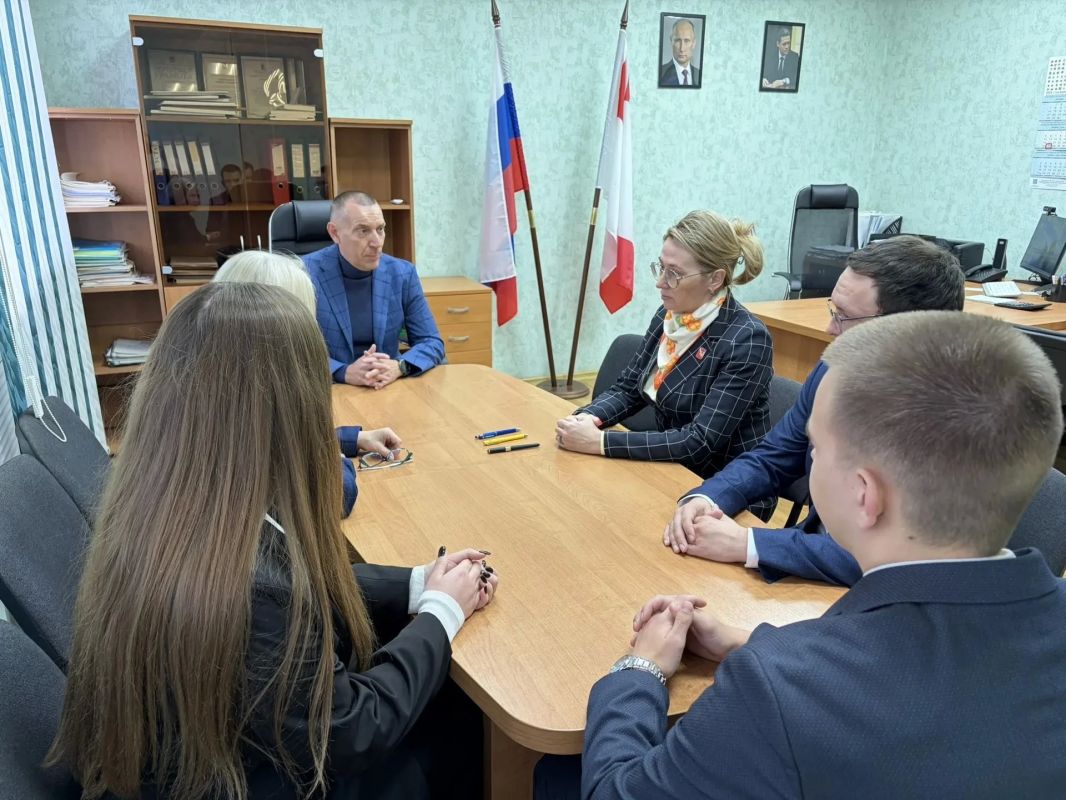 В Вологодском техническом колледже состоялось подписание трёхстороннего договора о создании технического класса В Вологодском техническом колледже состоялось подписание трёхстороннего договора о создании технического класса
