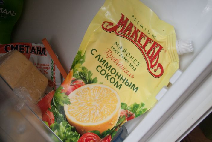 Не только молоко: почему нельзя хранить майонез в дверце холодильника