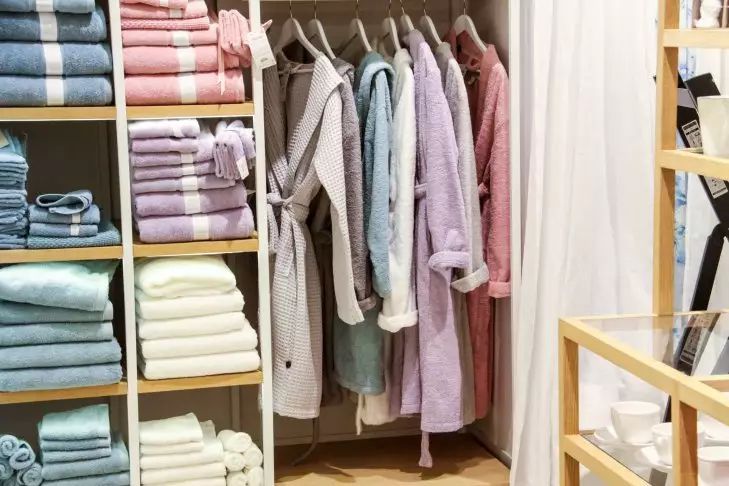 Как легко убрать запах затхлости и сырости с одежды навсегда