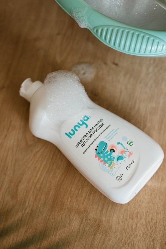 Чистота и безопасность: новое средство для мытья детской посуды Lunya